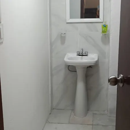 Alojamiento Jardin Balbuena cerca GNP AICM Zócalo 102